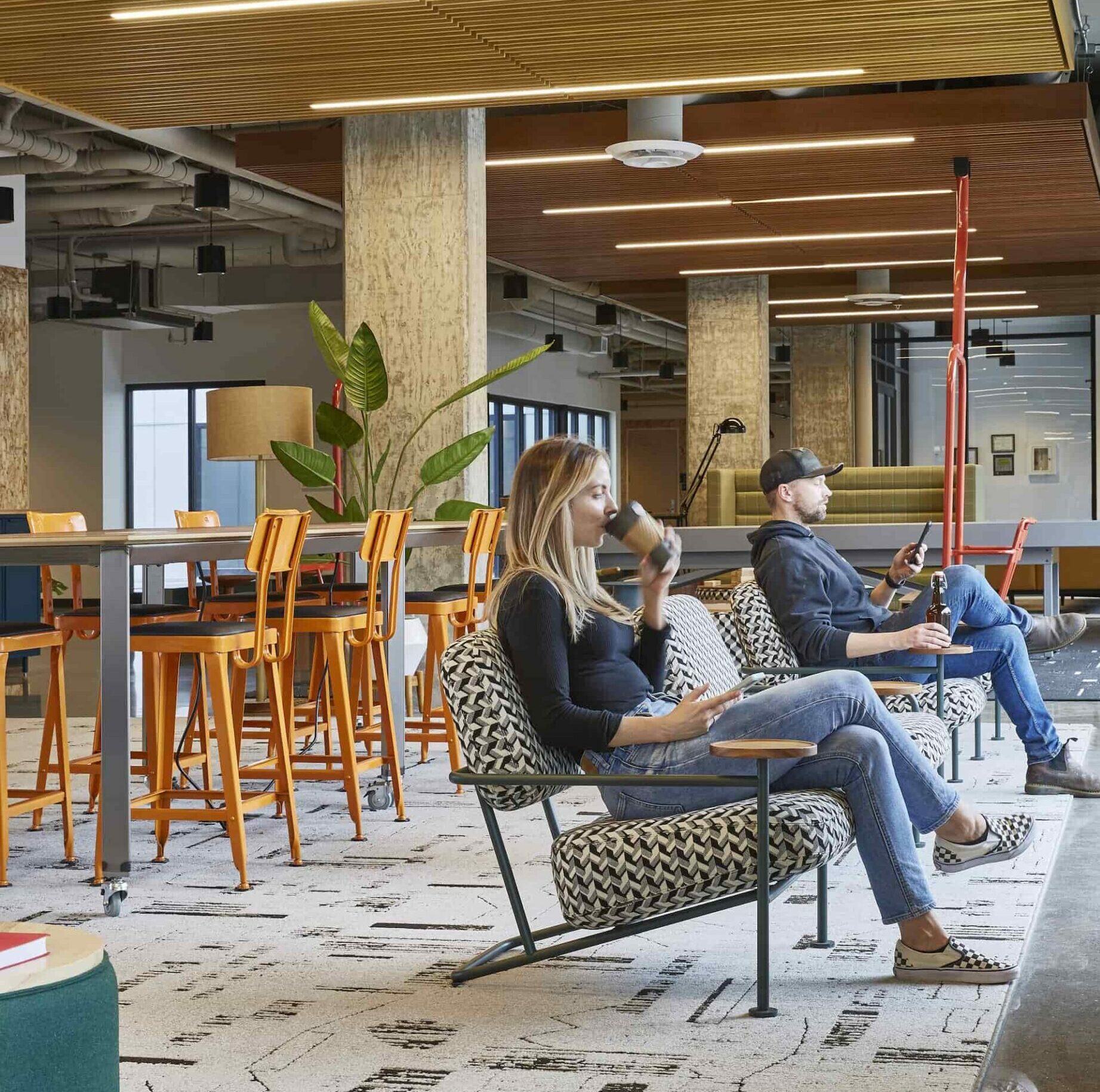 lounge area at stateside apartments